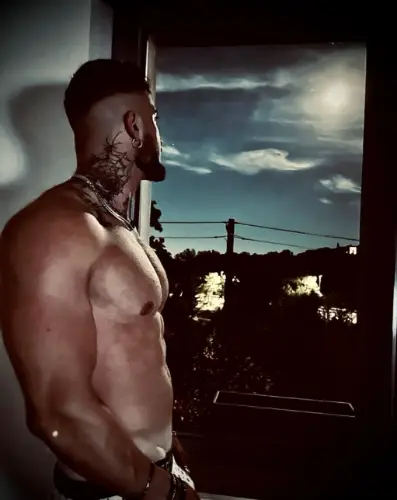 Accompagnatore gigolo Luca.G