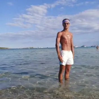 Accompagnatore gigolo James