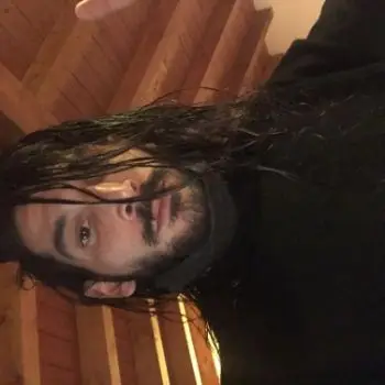 Accompagnatore gigolo Saimon