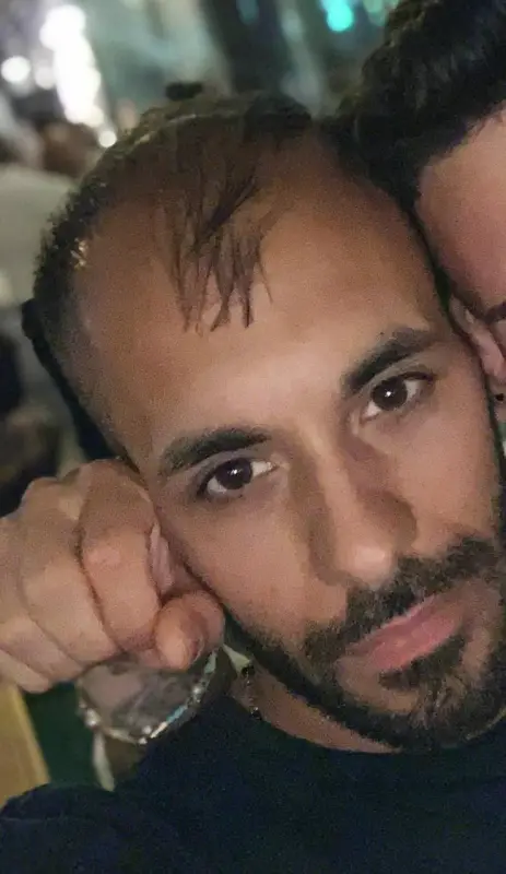 Ragazzo etero trentenne disponibile per donne mature oppure accompagnatore ambosessi