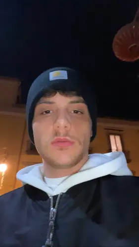 Accompagnatore gigolo Marioesp