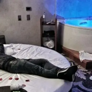 Accompagnatore gigolo Niky