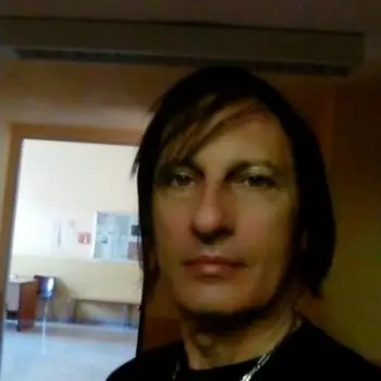 Accompagnatore gigolo Simba
