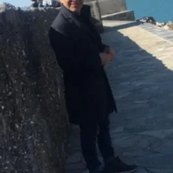 Accompagnatore gigolo Egan
