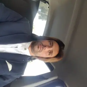 Accompagnatore gigolo Lucafly