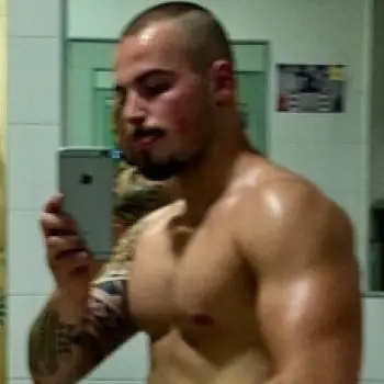 Accompagnatore gigolo Mikys