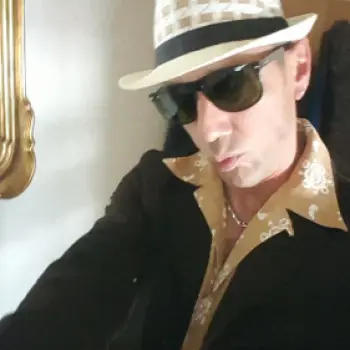 Accompagnatore gigolo Hider