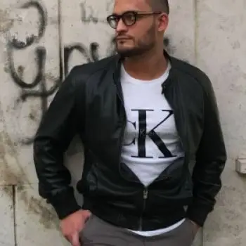 Accompagnatore gigolo Stefa