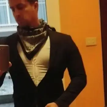 Accompagnatore gigolo Saxymike