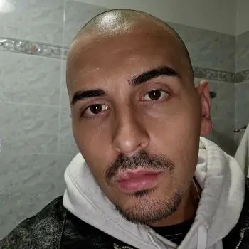 Accompagnatore gigolo Leonardo Villa