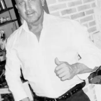 Accompagnatore gigolo Edo66