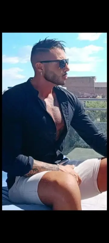 ANDREA BEL RAGAZZO ALTO 195 SPORTIVO E VERSATILE PER UOMINI SERI E RISERVATI 