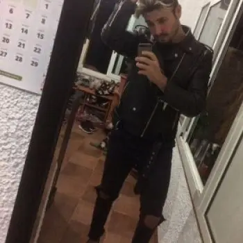 Accompagnatore gigolo Josemax
