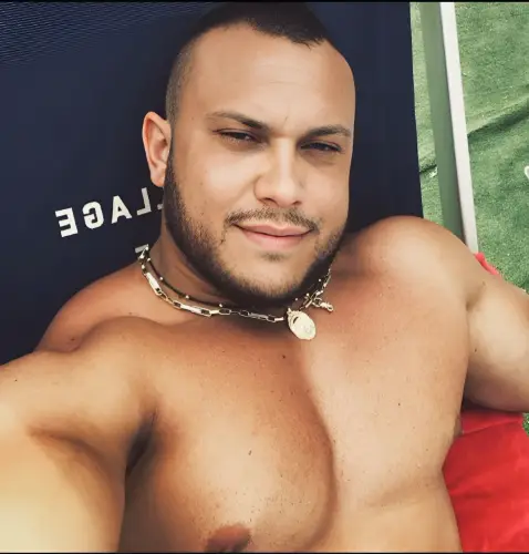 Accompagnatore gigolo Alan