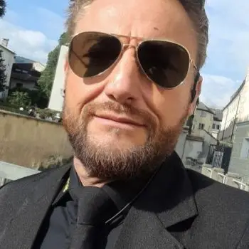 Accompagnatore gigolo Manni