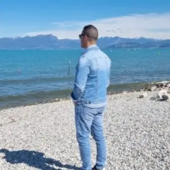 Accompagnatore gigolo Manuel rey