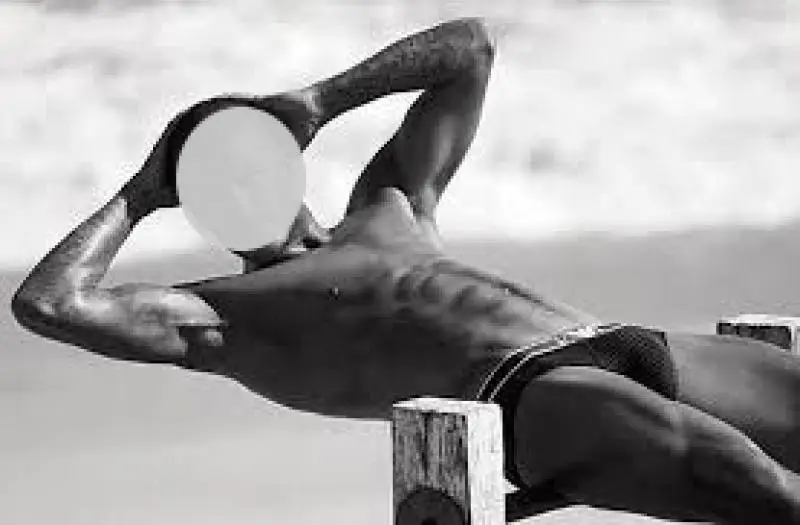 Gigolo: volto scoperto o no?