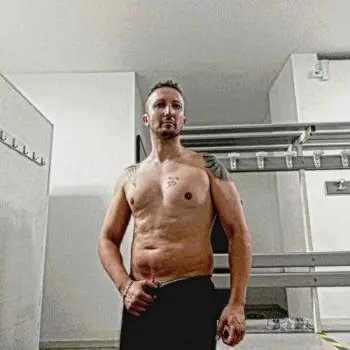 Accompagnatore gigolo Ragos