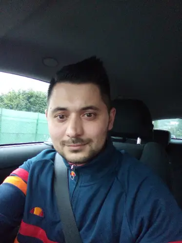 Accompagnatore gigolo Dejan