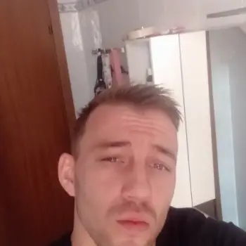 Accompagnatore gigolo Vittorio