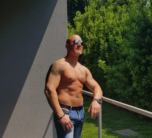 Accompagnatore gigolo Tomasz